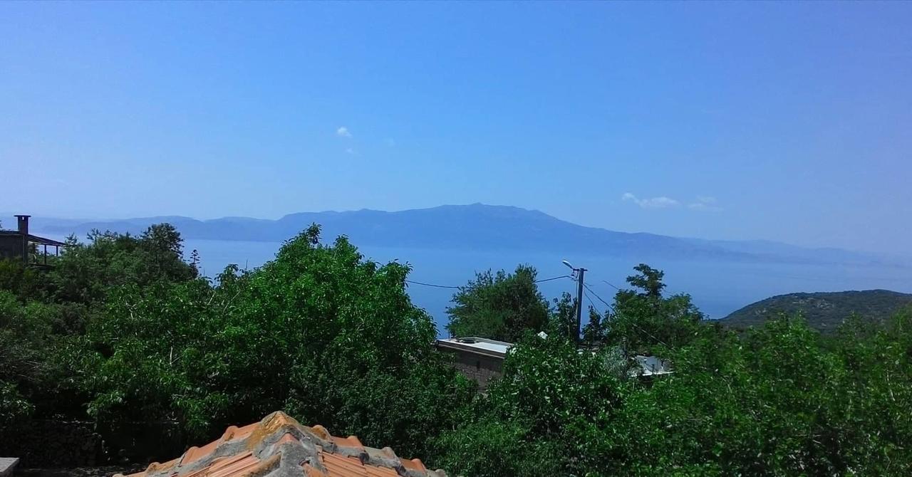 Assos Bohemian Hotel Luaran gambar
