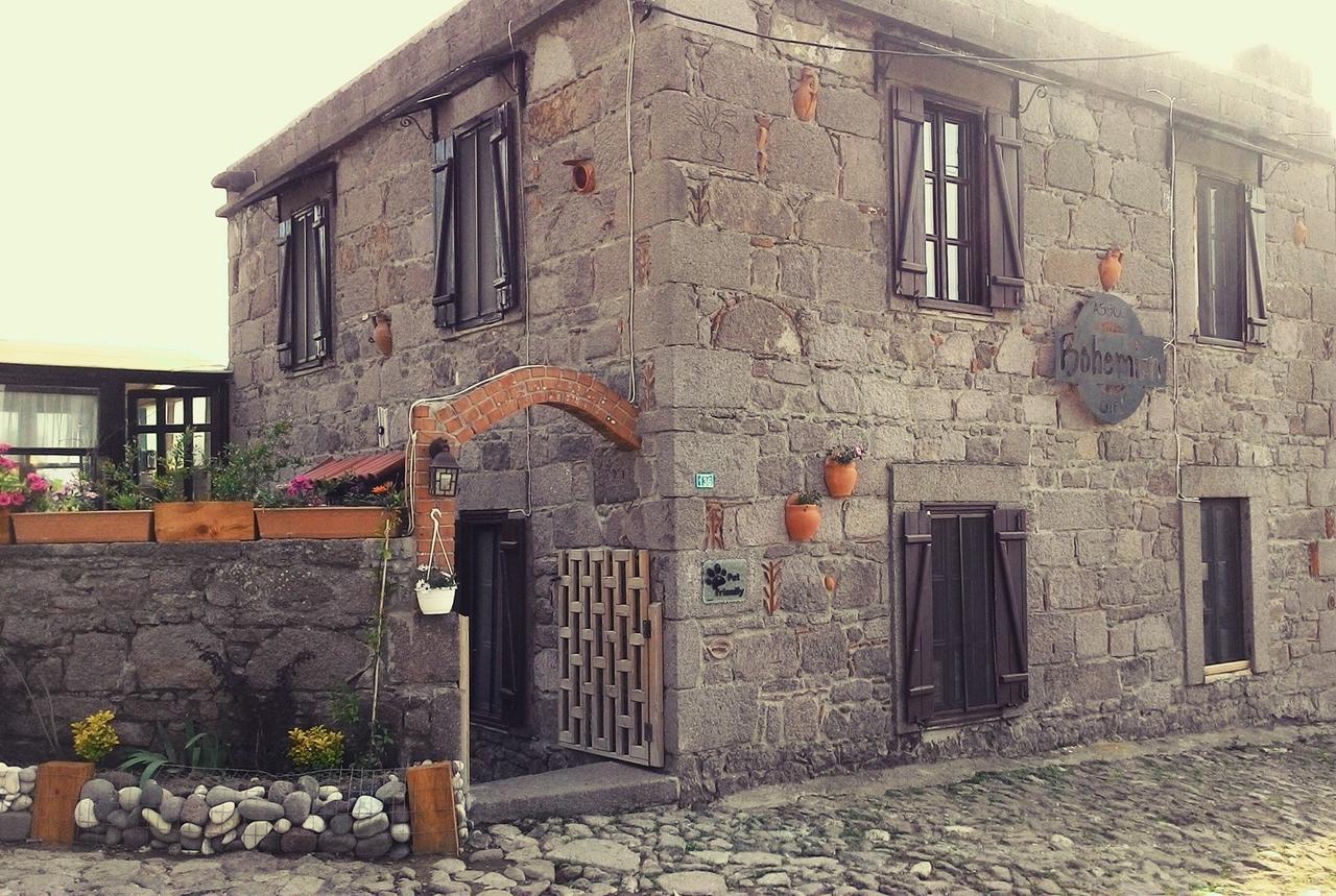 Assos Bohemian Hotel Luaran gambar