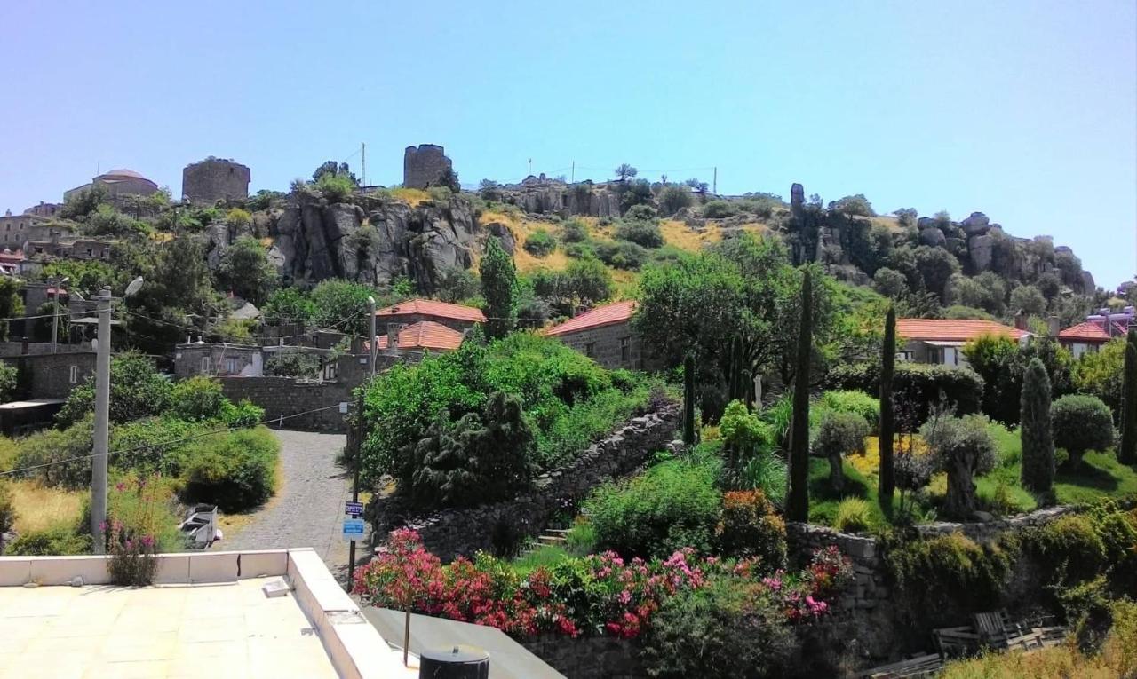 Assos Bohemian Hotel Luaran gambar